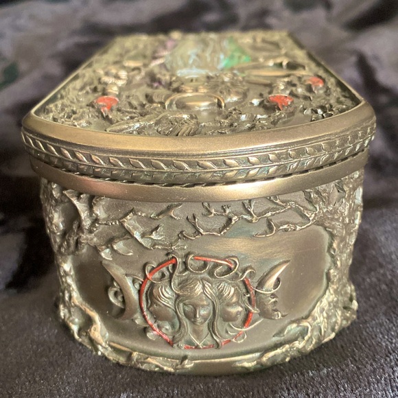 Triple Moon Goddess Witch Wolf Trinket Prayer box container - Picture 7 of 10